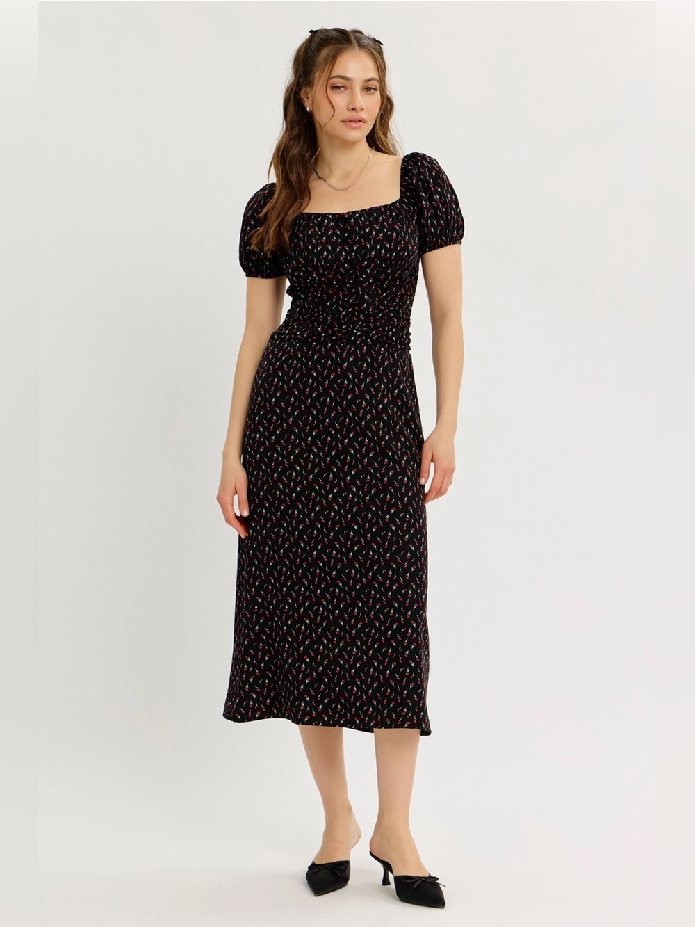 Vintage Inspired Floral Midi Dress with Gathering - Black Floral